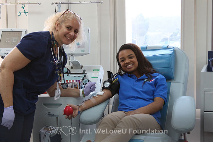 donating blood, volunteer, working together