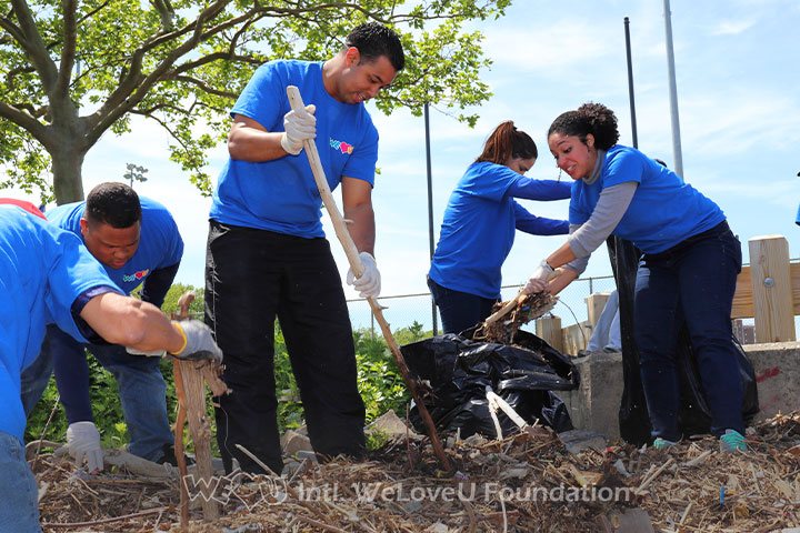 WeLoveU volunteers cope with climate change with Bayonne, NJ cleanup.