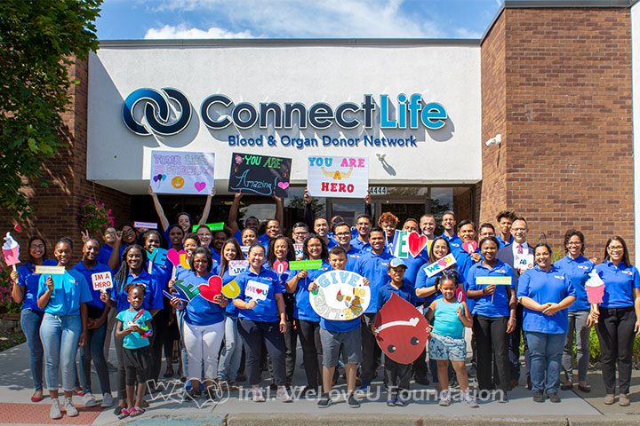 group photo, blood drive, handmade signs